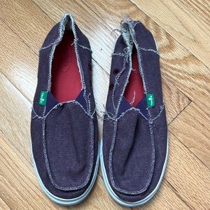 Intentionally frayed slip-on Sanuks